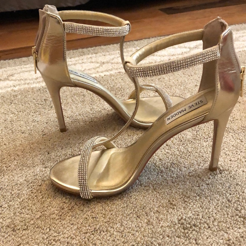 STEVE MADDEN bejeweled T strap heels